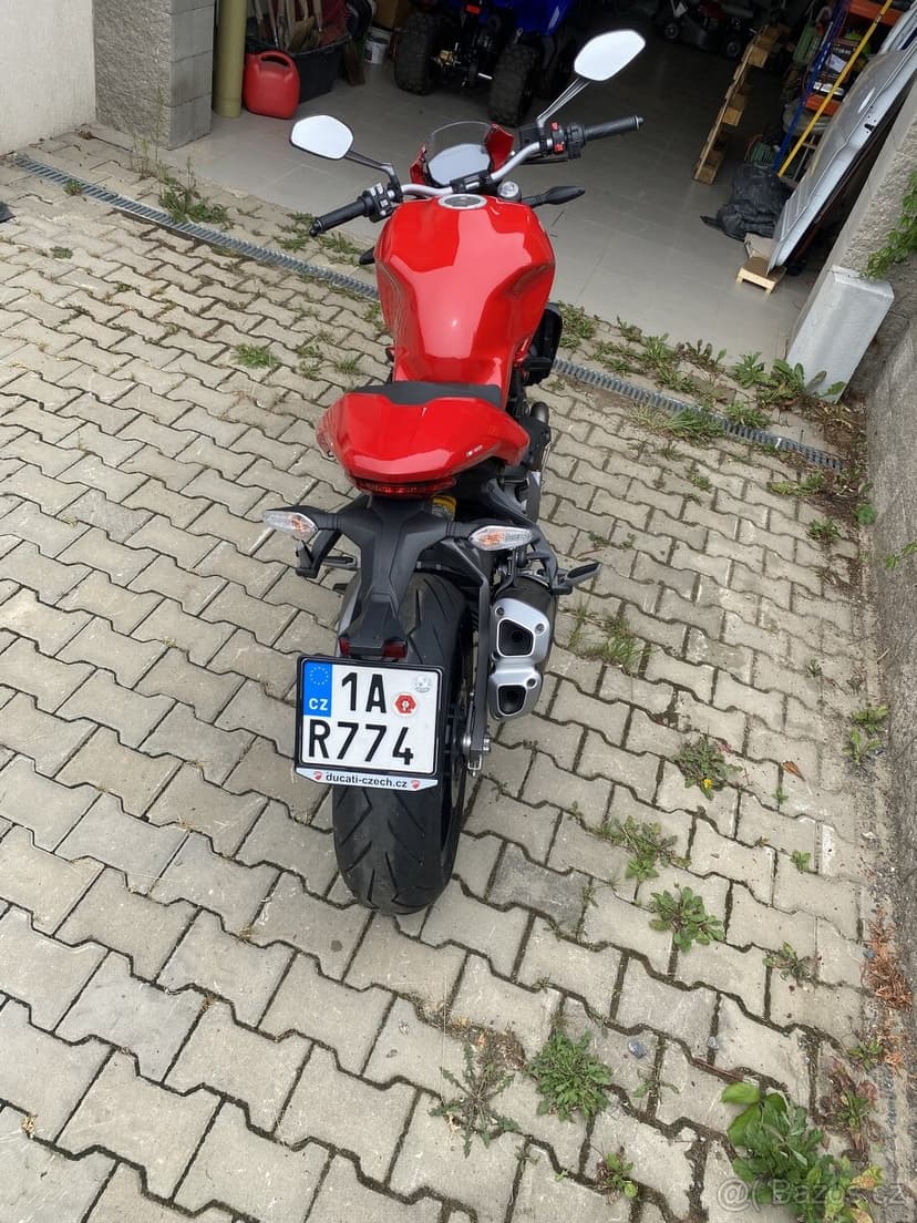 Ducati Monster 821