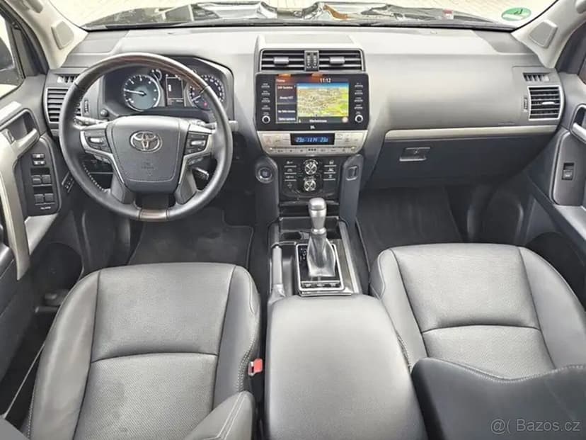 Toyota Land Cruiser,executive,kůže,7míst ,střešní okno, DVD