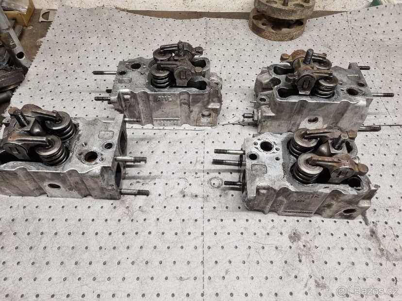 Prodam díly z motoru Jeep XJ 2.5tdi