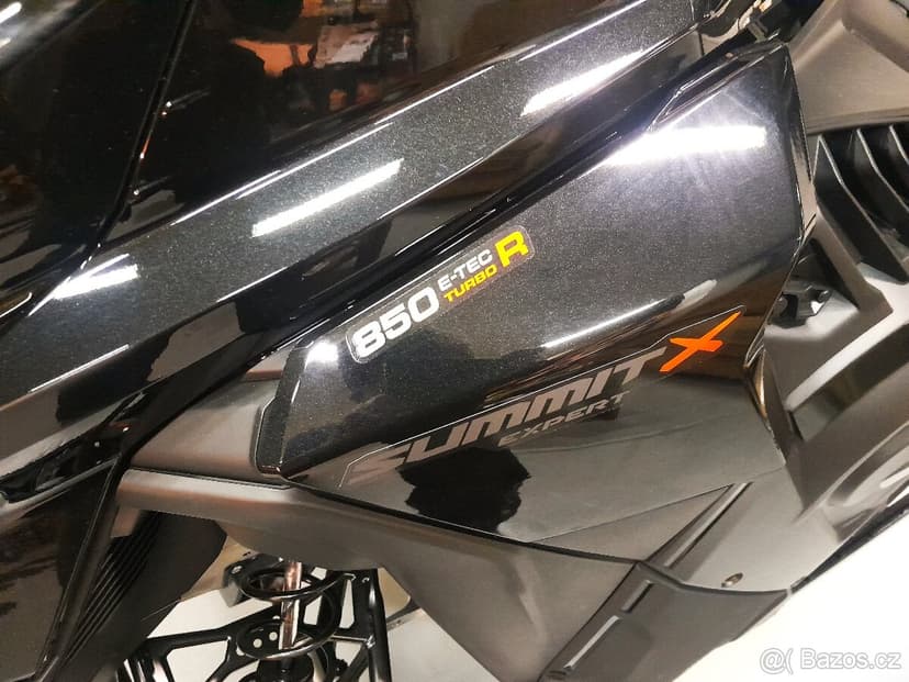 Ski-Doo Summit X 165¨ 850 Turbo R E-tec Shot