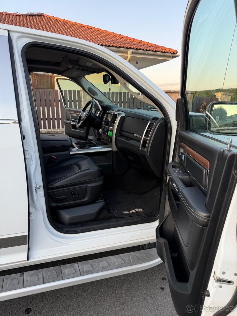 Dodge RAM 1500 crew cab, LONG, 5.7 HEMI, 4x4, lpg