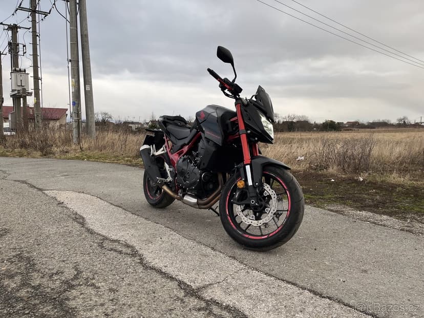 Honda CB750 Hornet – A2 35 kW – 2024 – Záruka – 13900km
