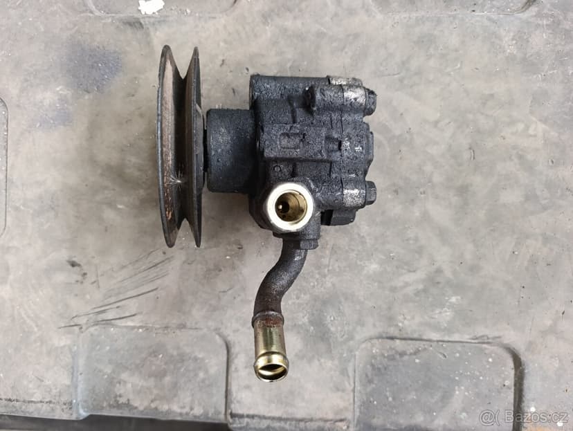 Nissan Navara D22 -motor