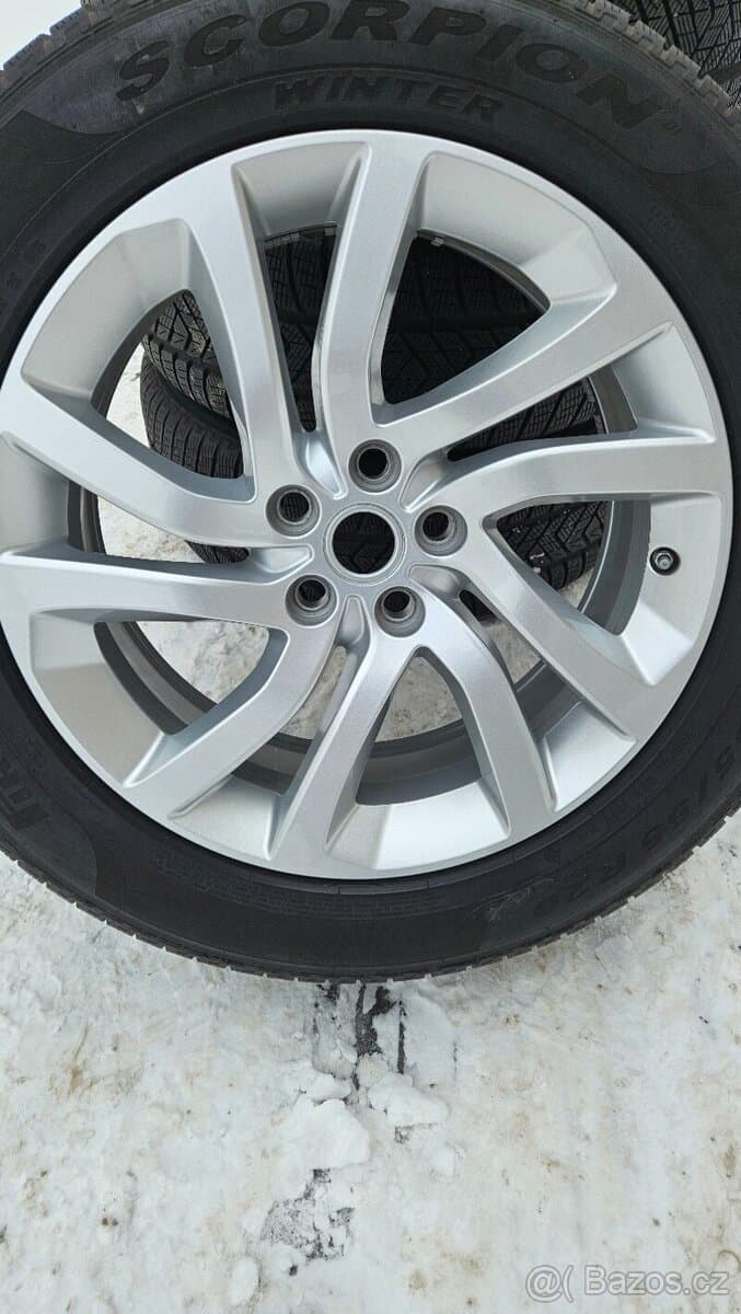Originál Land Rover ALU kola R20 5x120 + Pirelli