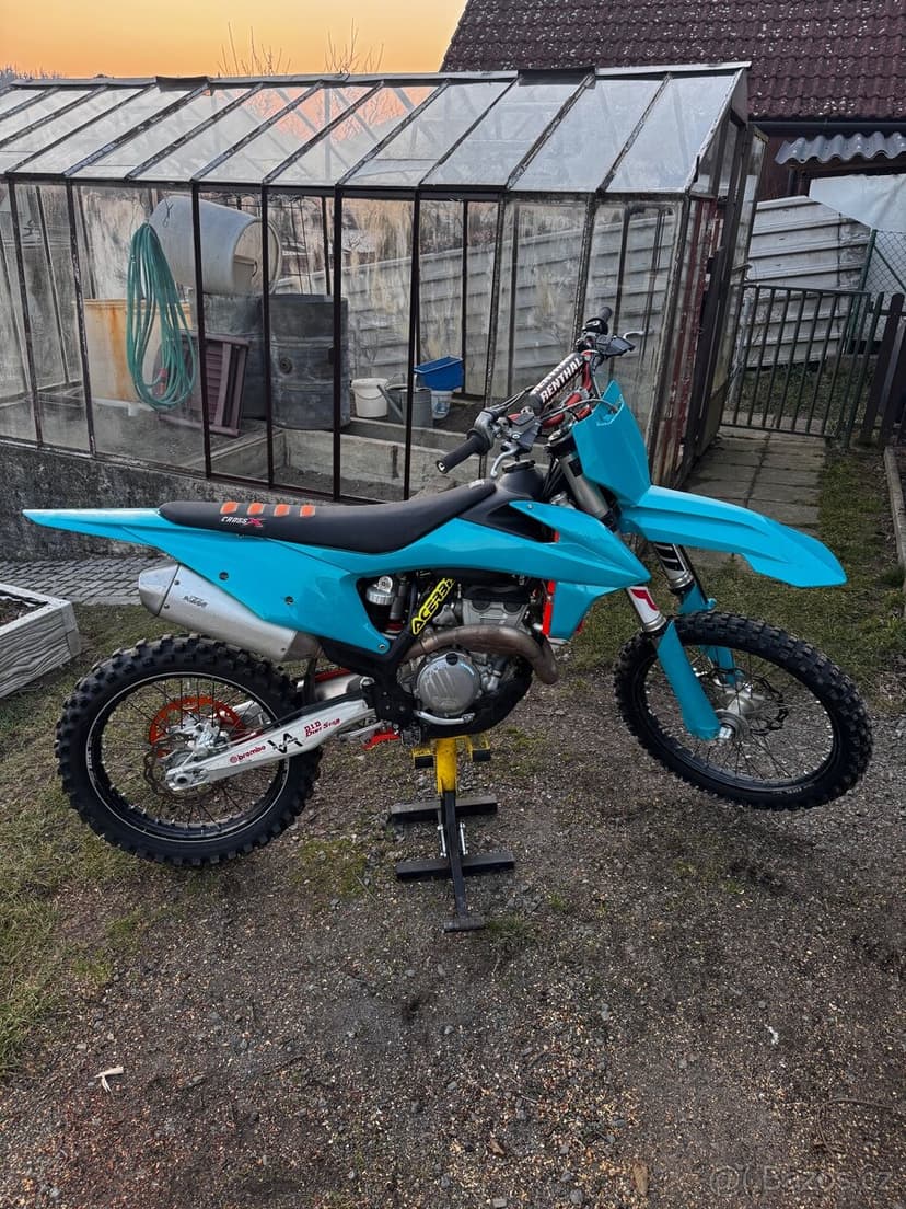 KTM SX-F 250 2019, hezká, startér
