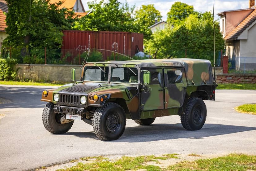 HMMWV M998 z roku 1982