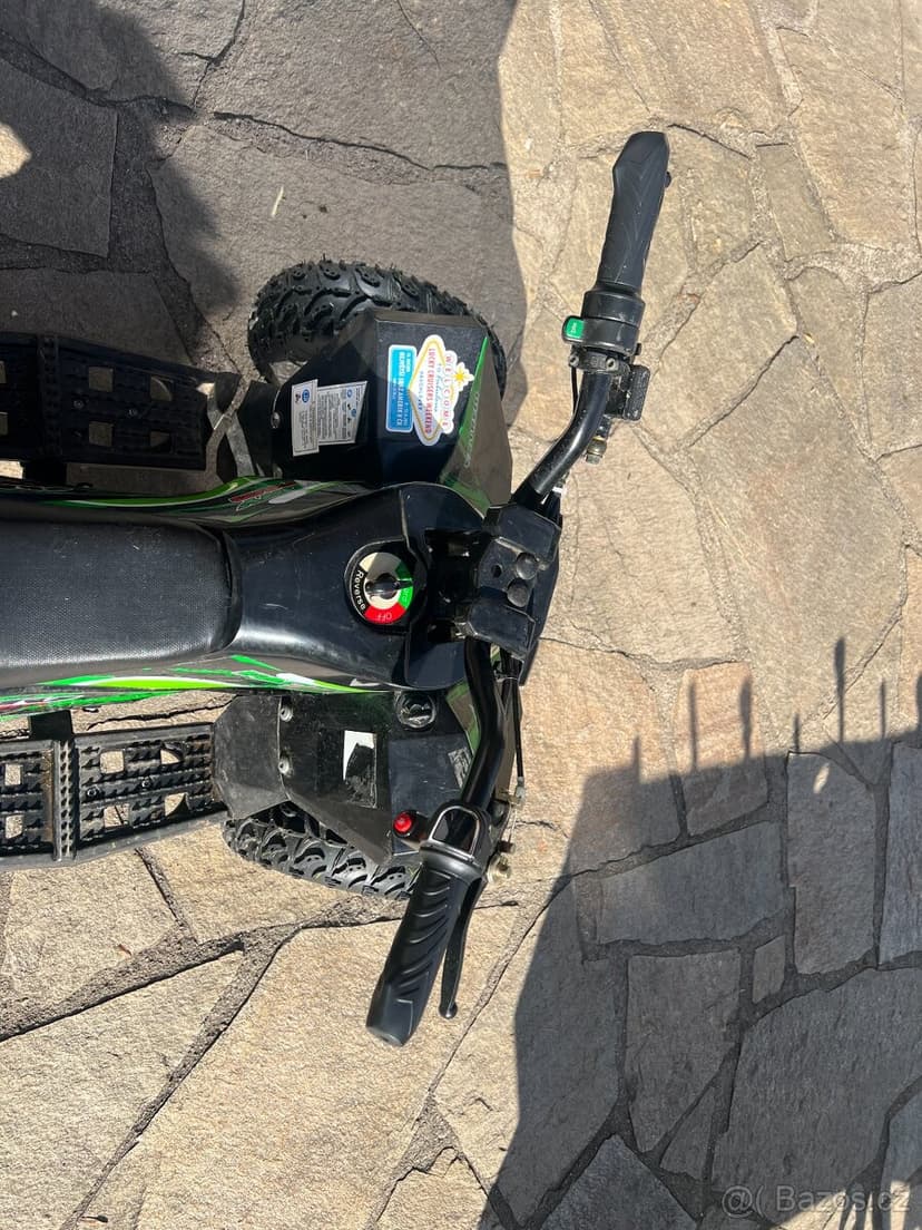 Dětská elektro čtyřkolka MiniRocket