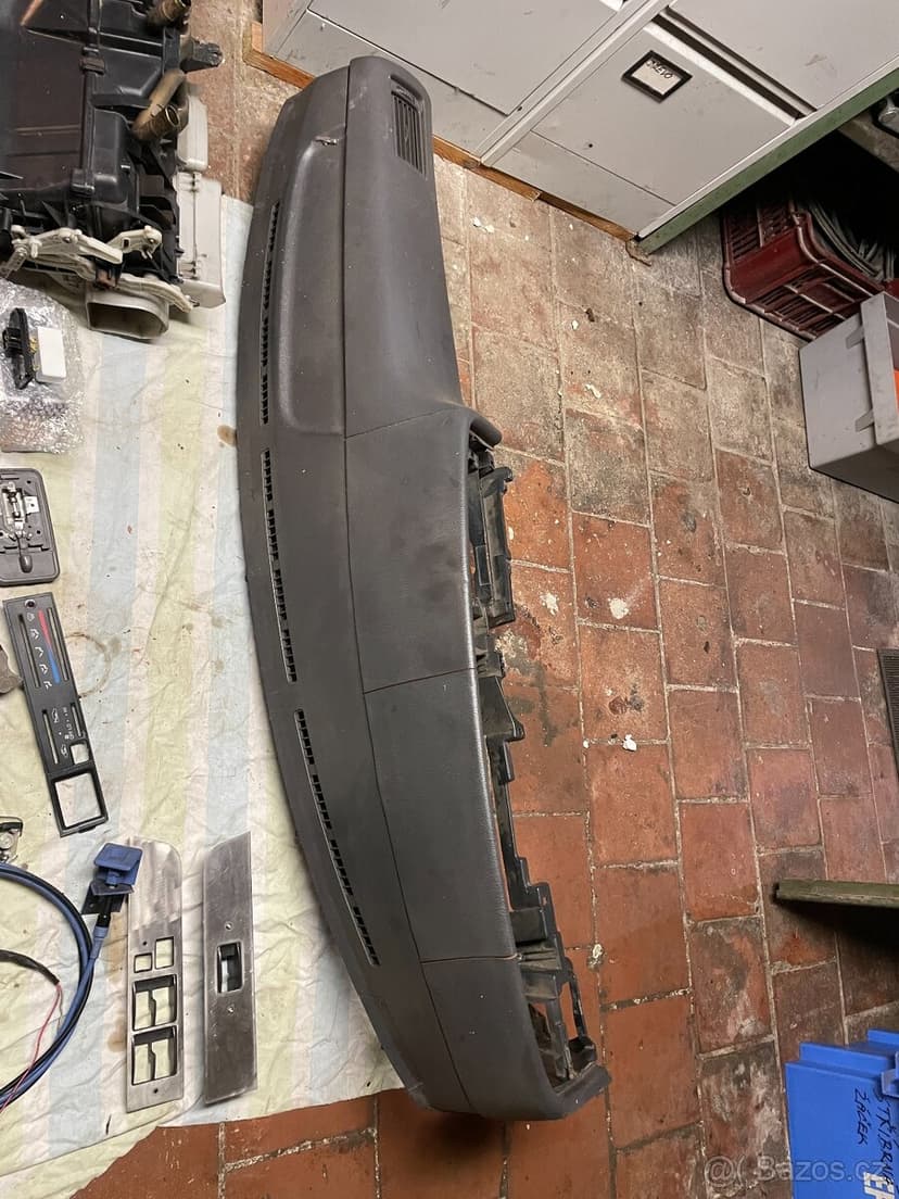 Díly interiéru Toyota 4Runner, Hilux