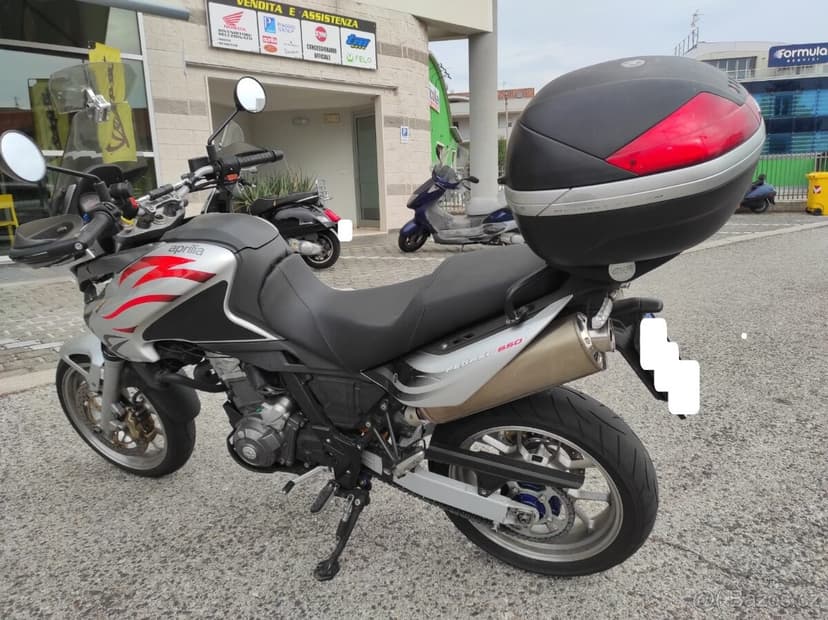 Aprilia Pegaso 650 Strada (2007) TOP, 35kW - A2, doplňky