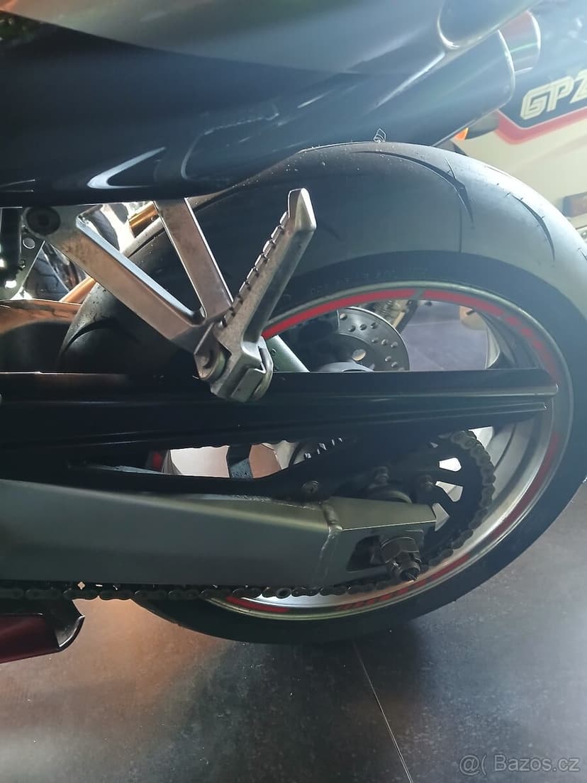 Kawasaki ninja zx-9r