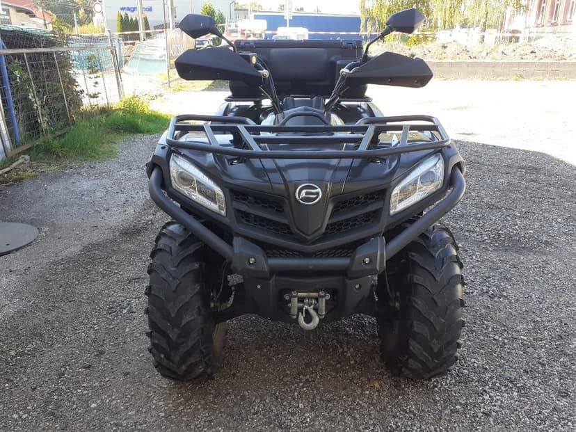 Gladiator CForce 450L, r.v.2017, najeto 2800km