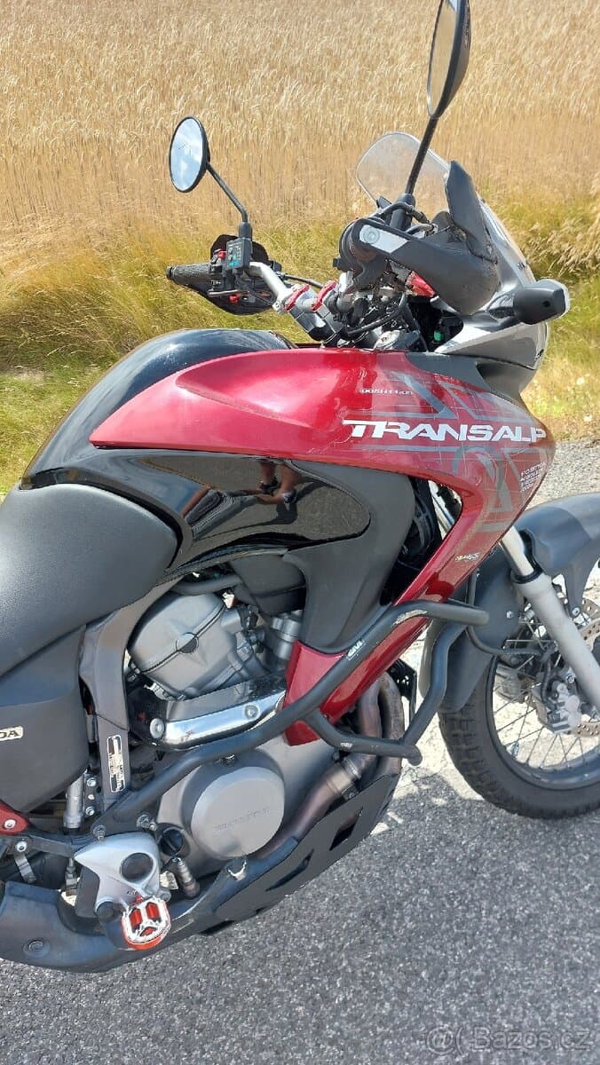 Honda XL700V Transalp 2010 pouze 26t.km původ ČR
