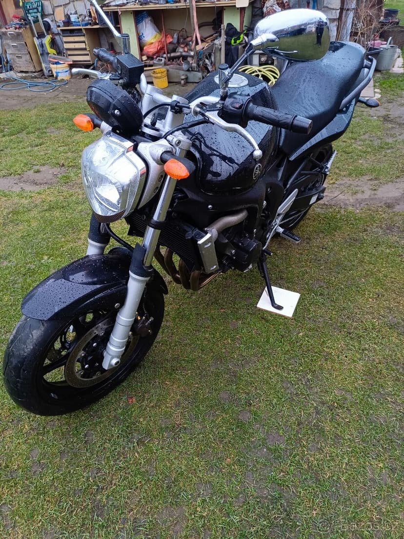 Prodám Yamaha fz6n najeto 20tis.