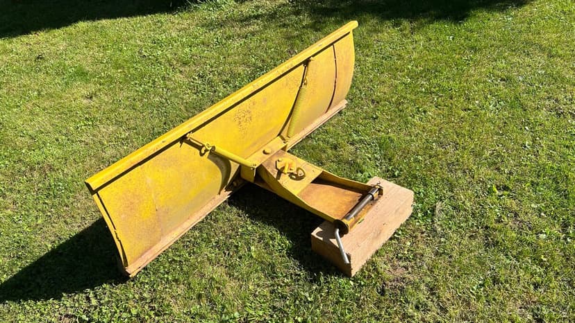 Sněhová radlice/pluh/ na čtyřkolku