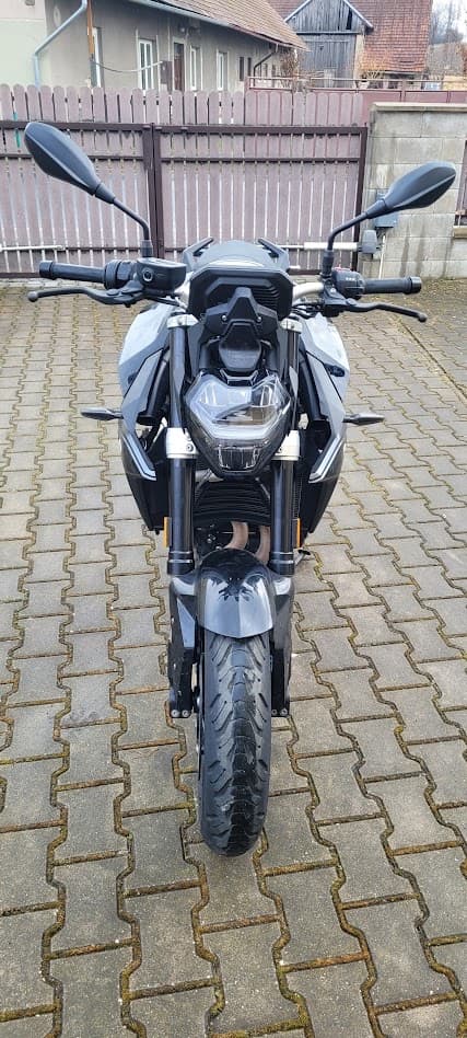 BMW F900R – 2024 | Nebouraná| TOP výbava | Záruka |