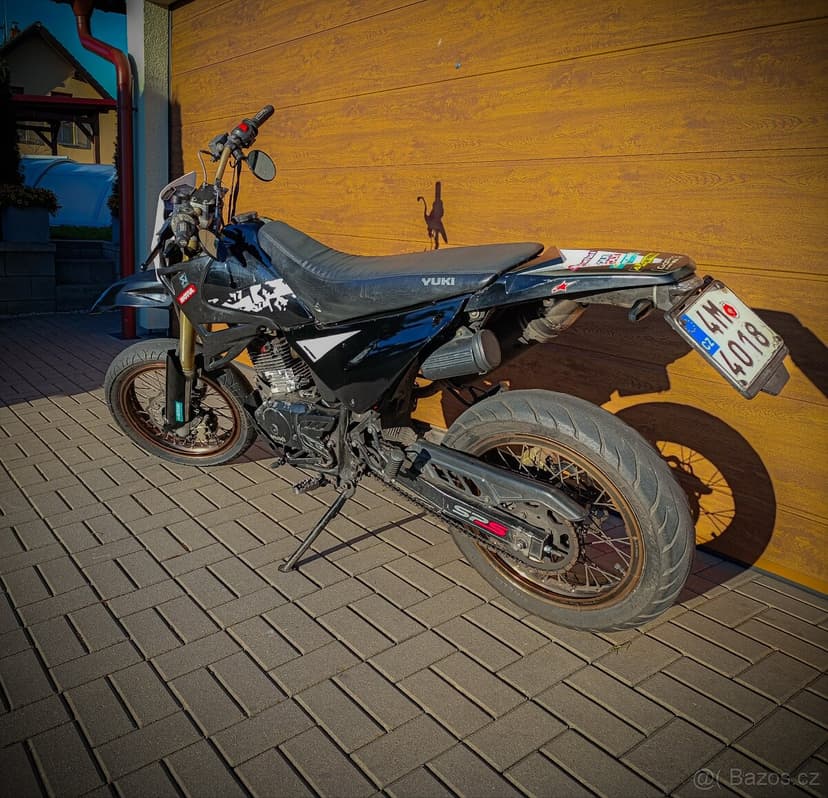Yuki sm 125 Supermoto