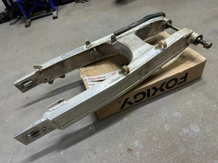 Kyvná vidlice s přepákováním - Honda XRV 750 RD04 r.v.90-92