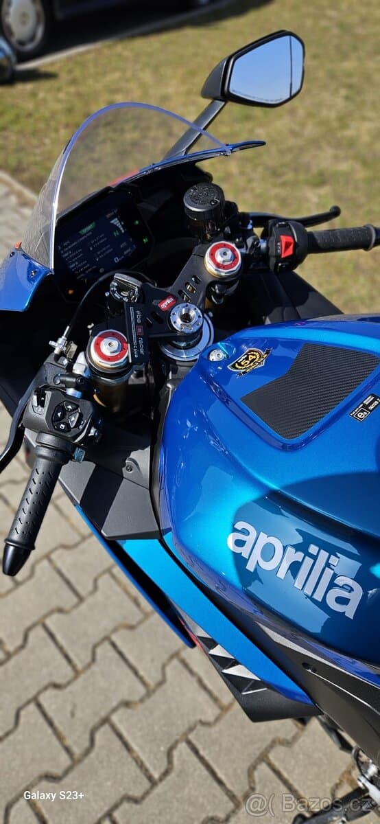 APRILIA RSV4 1100RR 2025 220ps NOVÝ MODEL