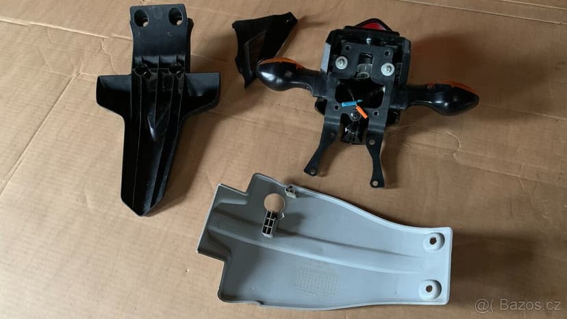 Honda CRF 250L nádrž, zad.světlo, blatník, blinkry