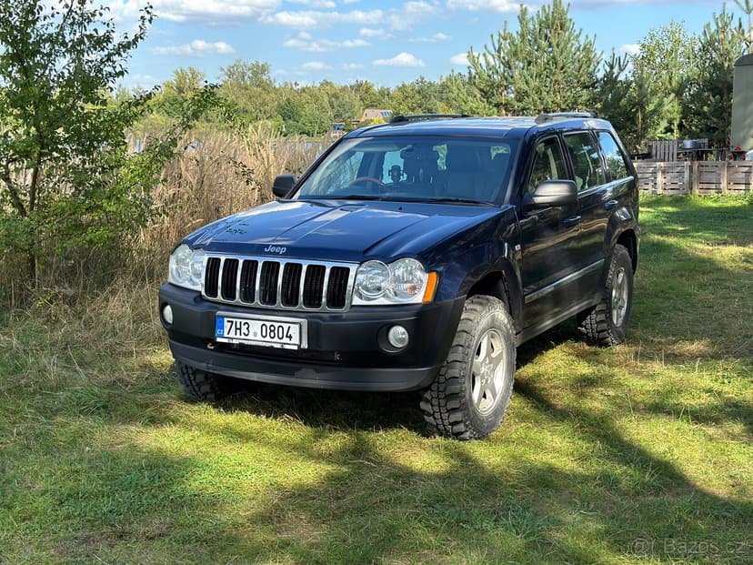 Jeep Grand Cherokee 4.7 V8 LIMITED + LPG – zvednutý, drapáky