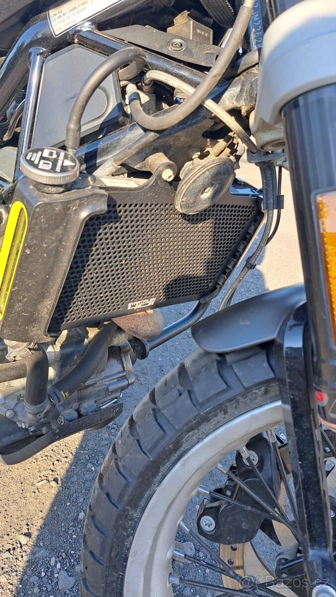 Husqvarna svartpilen 401