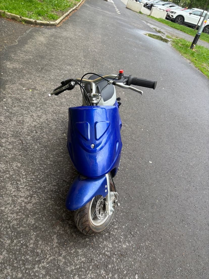 Skútr minibike
