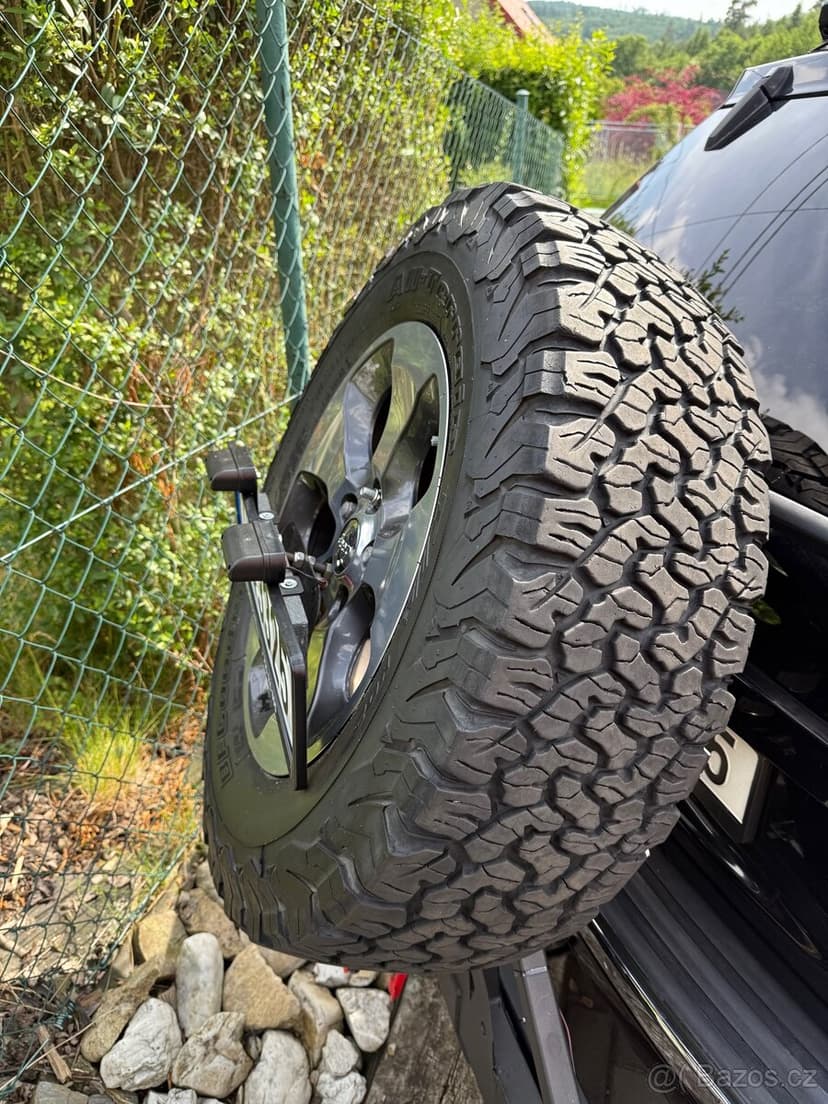 Jeep R18 5ks alu kola elektrony 5x127