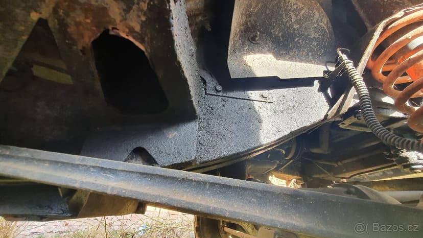 Land Rover Defender 90