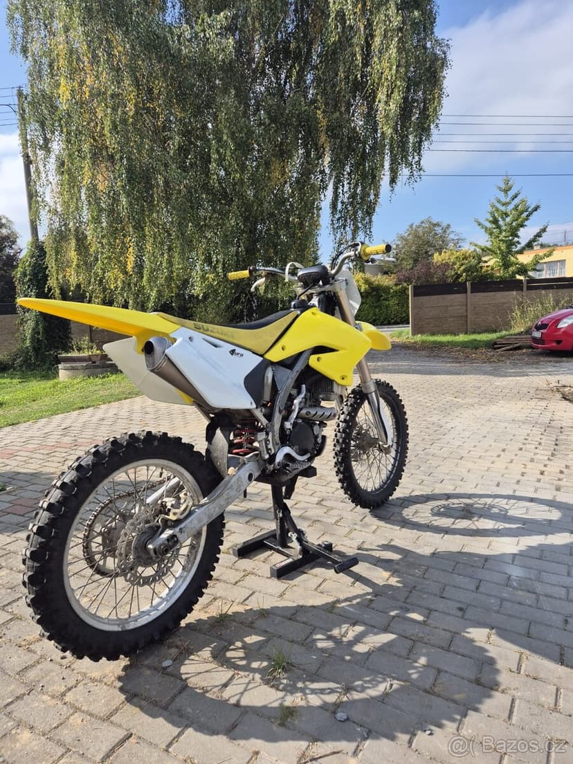 Suzuki RM Z250