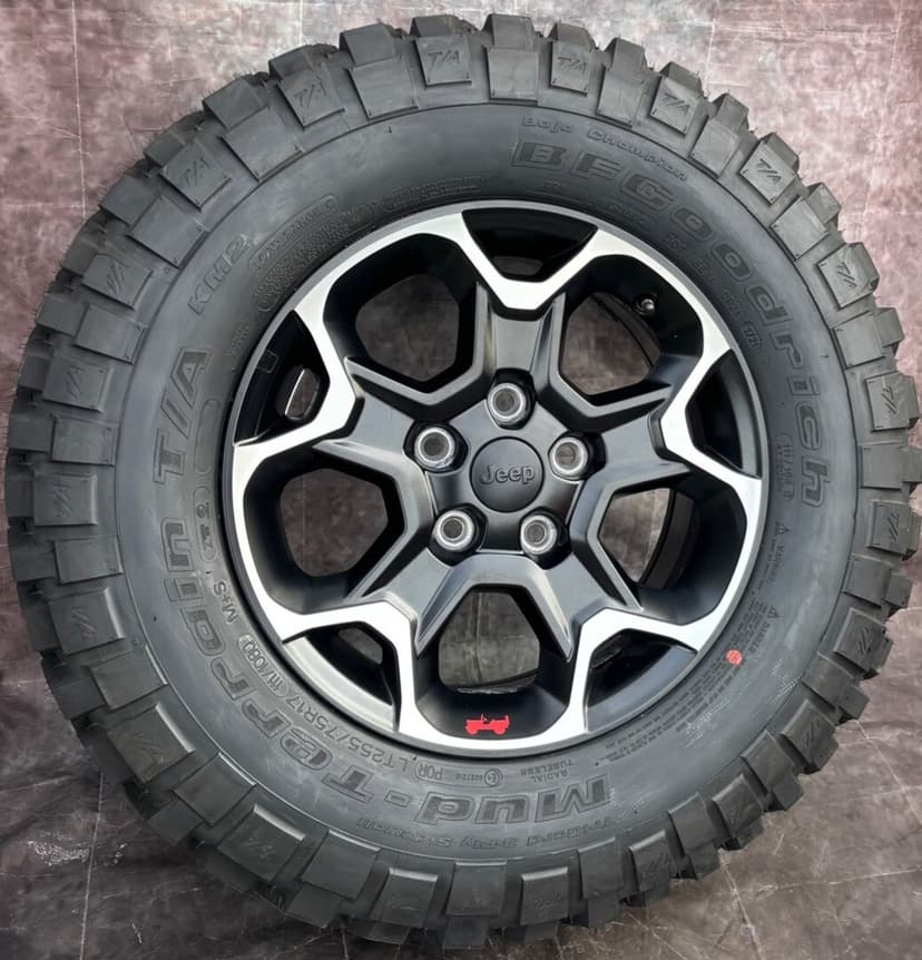 Originální alu kola Jeep 255/75/17