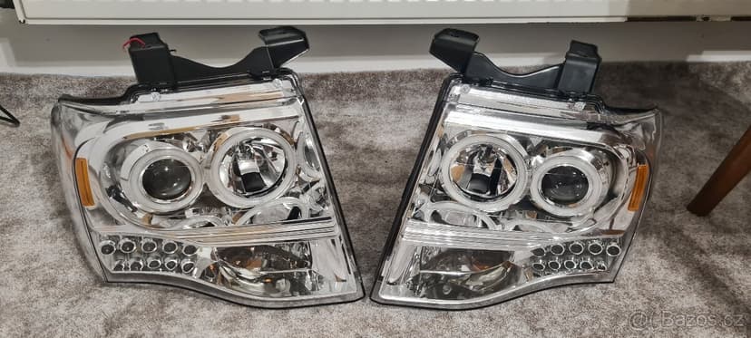 Ford Expedition (07-14) - nové přední světlomety