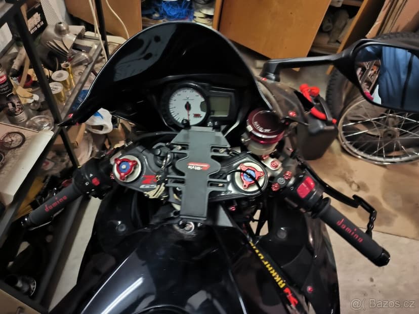 Suzuki GSX-R 750 2006 - prasklé těsnění pod hlavou