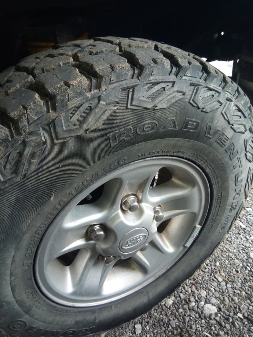 Land Rover Defender 90