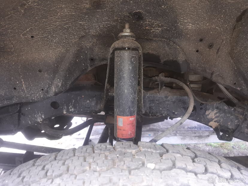 Hilux 4x4 obytný 3 místný rv1982