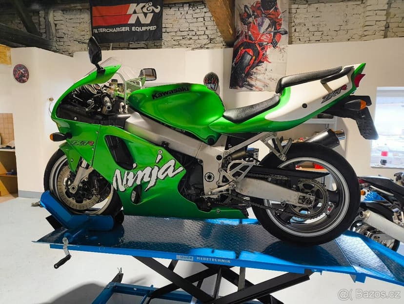 Kawasaki ZX-7R