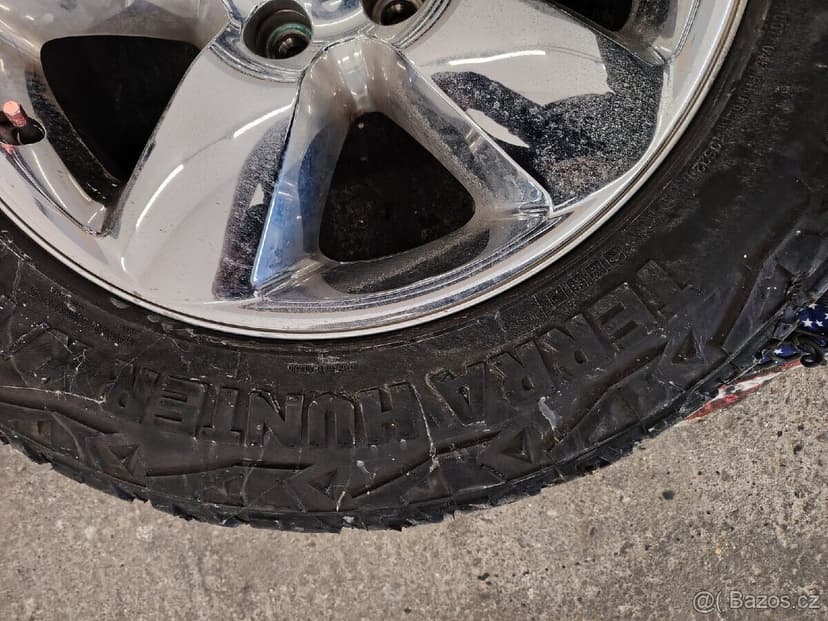 Kola R18 Dodge RAM 1500DT