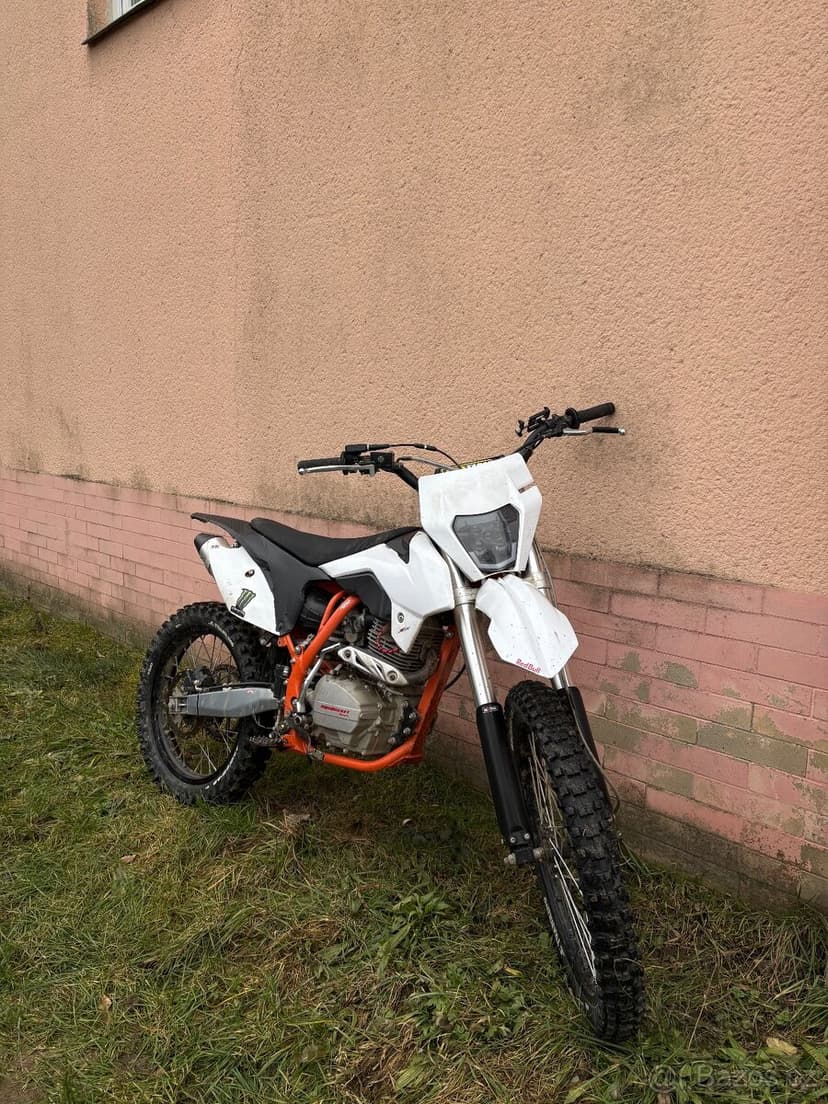 Minirocket 250 pit rock