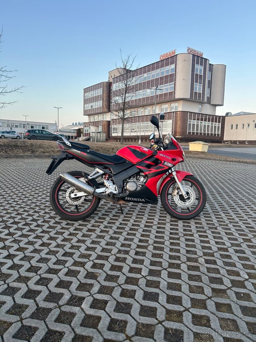 Honda CBR125R