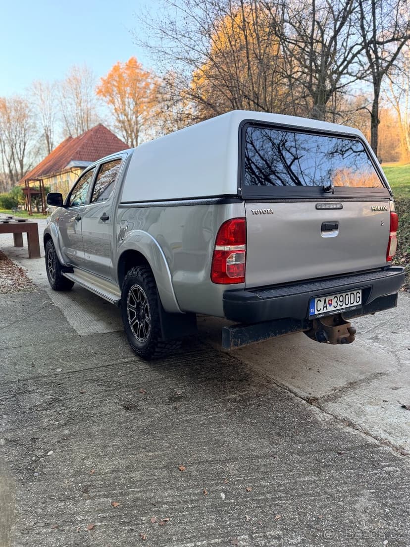 Toyota Hilux 2.5 D-4D 4×4/2015/Hardtop/ŤZ