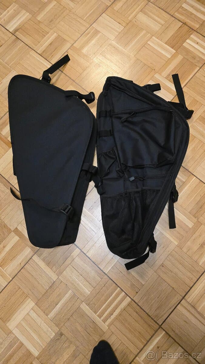 Úložná taška s posuvnými nožičkami pro Wrangler