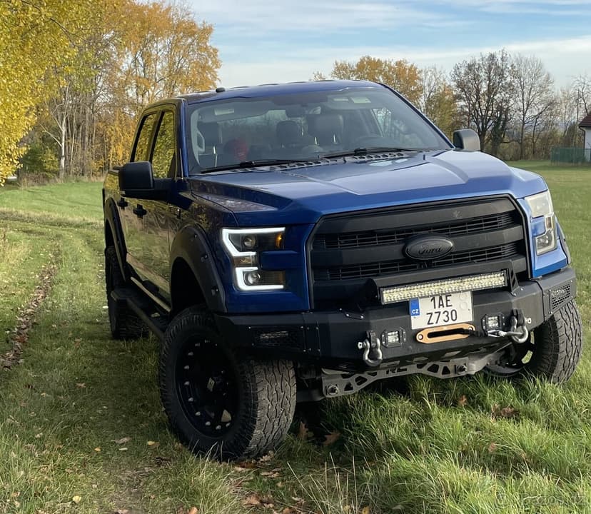 Ford F-150 Supercrew lift