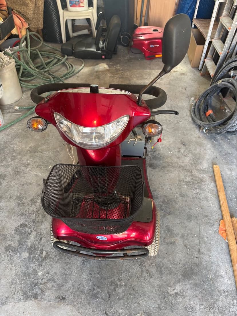 Elektrický invalidní skútr