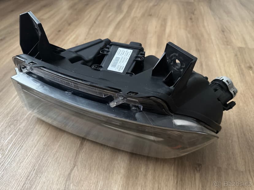 Přední originální světlo pro Dodge Durango