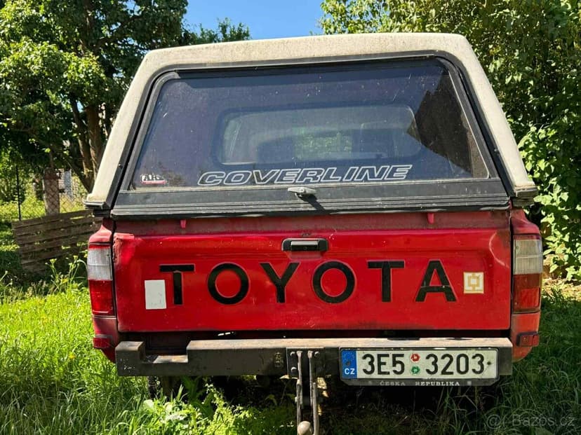 Toyota Hilux 2.4 TD (1998)