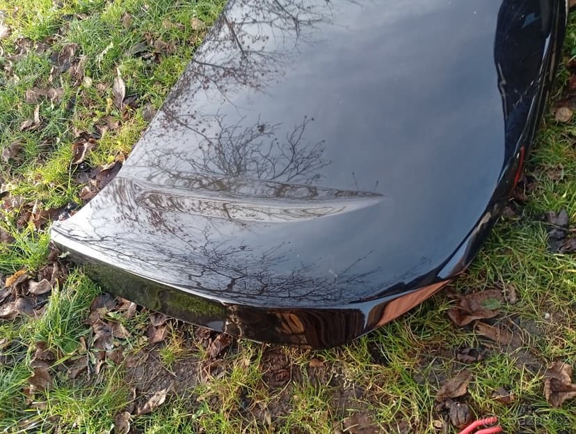 NISSAN NAVARA D23, D23T, D231, RV 2020  KAPOTA ČERNÁ PĚKNÁ