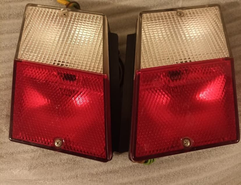 Škoda Favorit a Forman díly 4 ram. volant