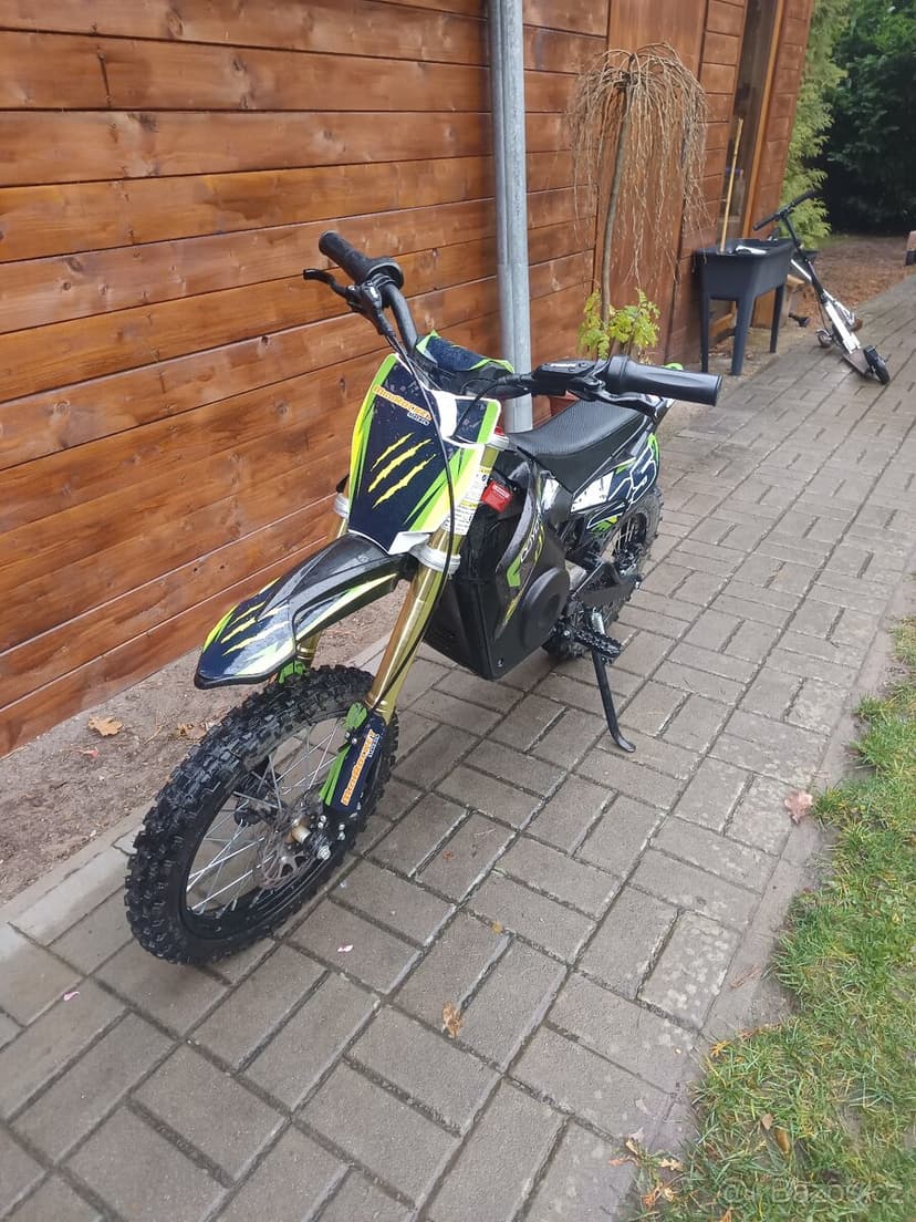 Dětská elektrická Kroska 1600w