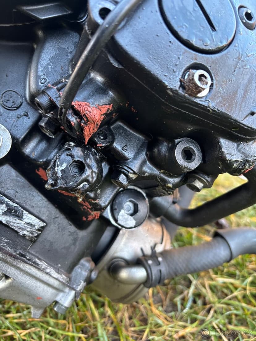 Motor na Yamaha R1 04-06 Rn12