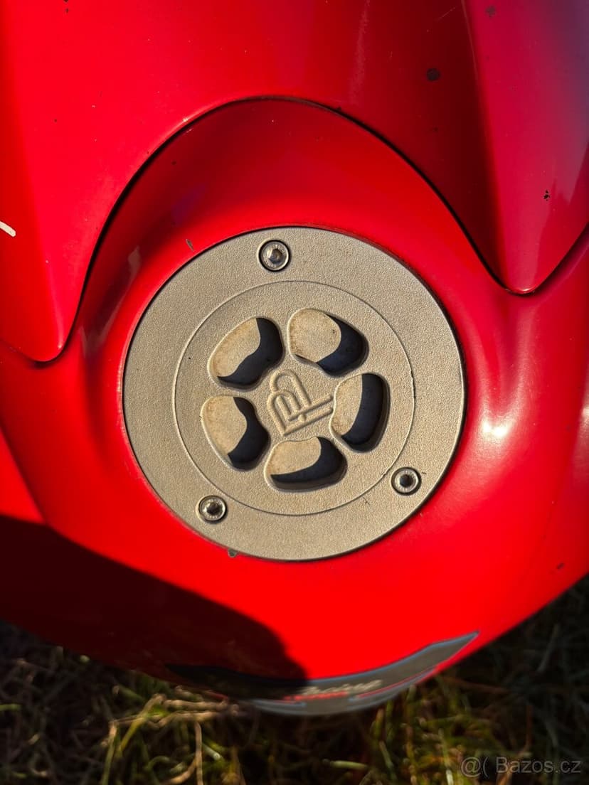 Palivove cerpadlo a nadrz na Yamaha R1 02-06 a R6 03-05