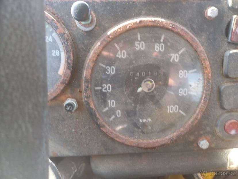 Mercedes Benz Unimog 437, 1750